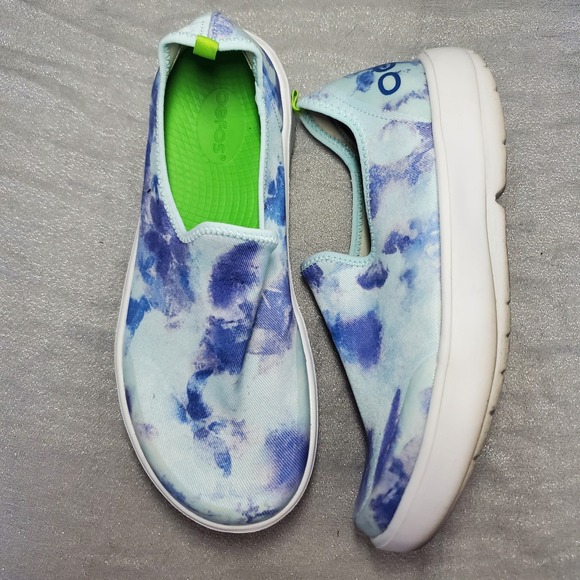 Oofos OOmg Low Recovery Shoes Blue White Tie Dye Slip On Sneakers Womens 9.5